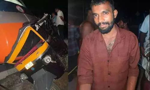 വർക്കലയിൽ വന്ദേഭാരത് ഓട്ടോയിലിടിച്ച സംഭവം; ഡ്രൈവർക്കെതിരെ കേസെടുത്ത് ആർ.പി.എഫ്