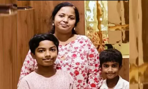 അമ്മയുടെയും മക്കളുടെയും മരണത്തിനിടയാക്കിയ അപകടം: സ്കൂട്ടറുമായി കാർ 50 മീറ്ററോളം മുന്നോട്ടുനീങ്ങി