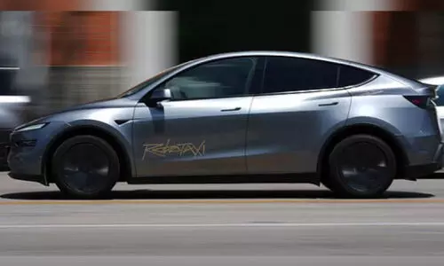 കൂ​ടു​ത​ൽ സ്മാ​ർ​ട്ടാ​യി ടെ​സ്​​ല അ​ടു​ത്ത​വ​ർ​ഷം യു.​എ.​ഇ​യി​ലെ​ത്തും