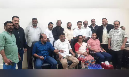 ഒ.​ഐ.​സി.​സി നേ​താ​ക്ക​ൾ കെ.​കെ. ര​മ എം.​എ​ൽ.​എ​യെ സ​ന്ദ​ർ​ശി​ച്ചു