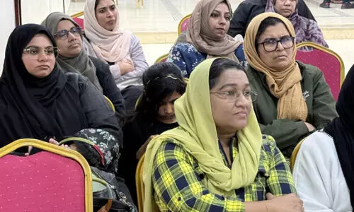 ശ്രീ​നി​വാ​സ​ൻ ക​ല​യി​ലൂ​ടെ മി​ക​ച്ച സ​ന്ദേ​ശം ന​ൽ​കി​യ ന​ട​ൻ -ഫ്ര​ന്റ്സ്‌ ക​ൾ​ച്ച​റ​ൽ സെ​ന്റ​ർ