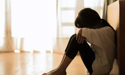 അനുവാദമില്ലാതെ കൈപിടിക്കുന്നതും ‘ഐ ലവ് യു’ പറയുന്നതും സ്ത്രീകളുടെ അന്തസ്സിനെ ഹനിക്കും -ഛത്തീസ്ഗഡ് ഹൈകോടതി