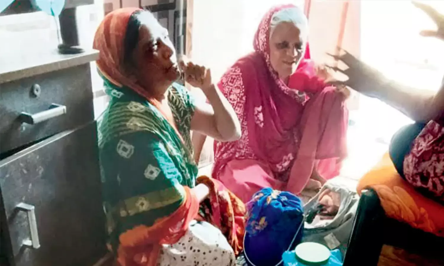 നല്ല നാടൻ നെയ്യ് കുറഞ്ഞ വിലയ്ക്ക്, പിന്നാലെ ‘നിധി കിട്ടിയ സ്വർണം’ വിറ്റു; ചുളുവിൽ ആറ് ലക്ഷം തട്ടി