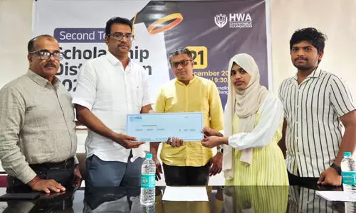 എച്ച്.ഡബ്ല്യു.എ സ്കോളർഷിപ് വിതരണം