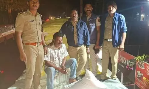 നാലര ടണ്ണോളം നിരോധിത പുകയില ഉൽപന്നങ്ങൾ പിടികൂടി