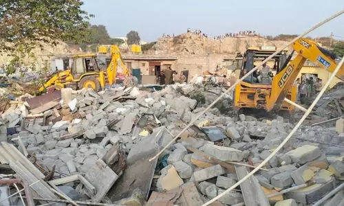 യോഗിയുടെ ബുൾഡോസർ രാജ് കോൺഗ്രസിലൂടെ കർണാടകയിലെത്തി നിൽക്കുന്നു -വി.കെ. സനോജ്