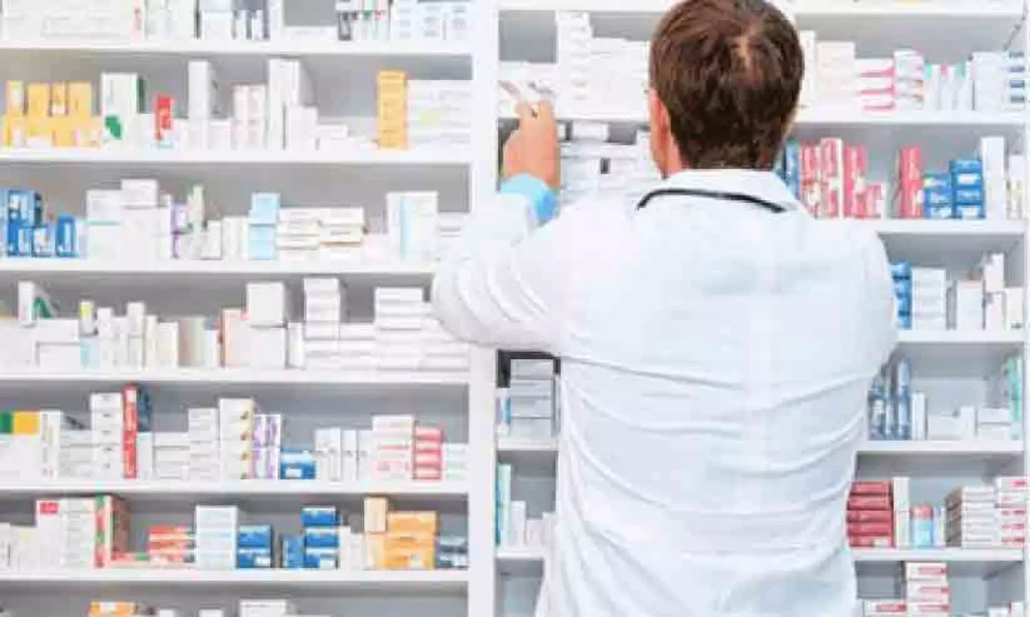 നി​യ​മ ലം​ഘ​നം;15 സ്വ​കാ​ര്യ ഫാ​ർ​മ​സി​ക​ളു​ടെ ലൈ​സ​ൻ​സ് റ​ദ്ദാ​ക്കി