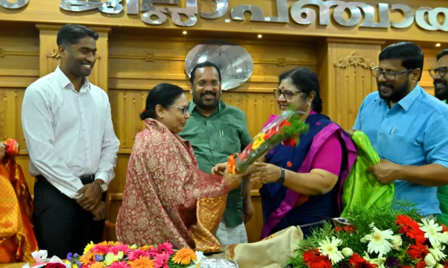 നാടകീയം തൃശൂർ; 11 ഇടത്ത് ആർക്കും ഭൂരിപക്ഷമില്ല