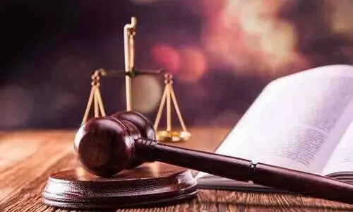 ഇ​സ്‌​കി​യി​ൽ തൊ​ഴി​ലാ​ളി​ക​ൾ അ​ക്ര​മാ​സ​ക്ത​രാ​യി