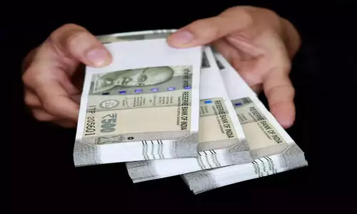 സ്റ്റോ​ക്ക് മാ​ർ​ക്ക​റ്റ് നി​ക്ഷേ​പം: യു​വാ​വി​ന് 10 ല​ക്ഷം ന​ഷ്ടം