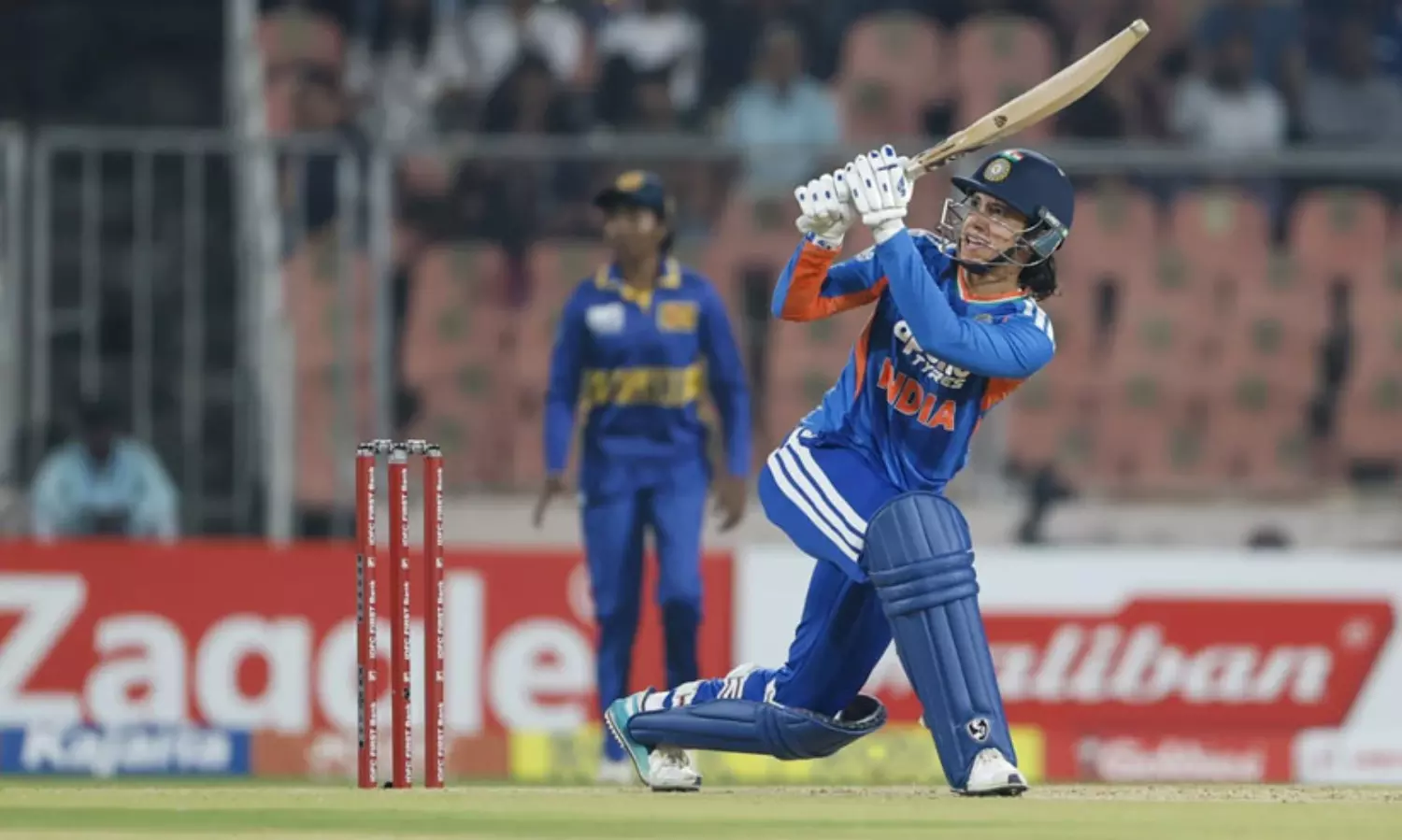 10,000 ക്ലബിൽ സ്മൃതി മന്ദാന; രണ്ടാമത്തെ ഇന്ത്യൻ വനിത താരം