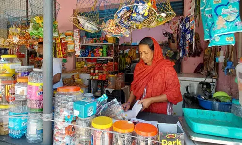 ഉപജീവനത്തിനും അതിജീവനത്തിനും വേണ്ടിയുള്ള പോരാട്ടത്തിൽ ഒരു പഞ്ചായത്ത്‌ പ്രസിഡന്റ്...