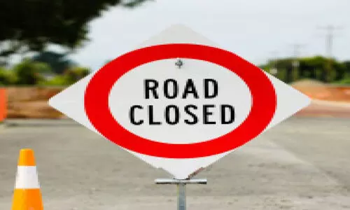 അ​റ്റ​കു​റ്റ​പ്പ​ണി: റോ​ഡ് അ​ട​ച്ചി​ടും