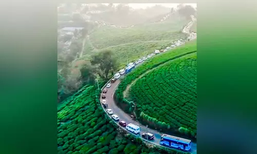 ക്രിസ്‌മസ്-പുതുവത്സര അവധിക്കാലം; ഇടുക്കിയിൽ തിരക്കോട് തിരക്ക്