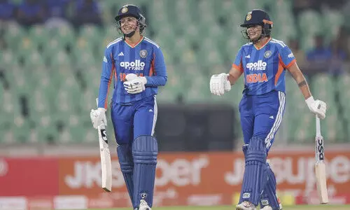 നാലാമതും തോറ്റ് ശ്രീലങ്ക; ഇന്ത്യക്ക് 30 റൺസ് ജയം, കാര്യവട്ടത്ത് സ്മൃതി-ഷഫാലി ഷോ..!