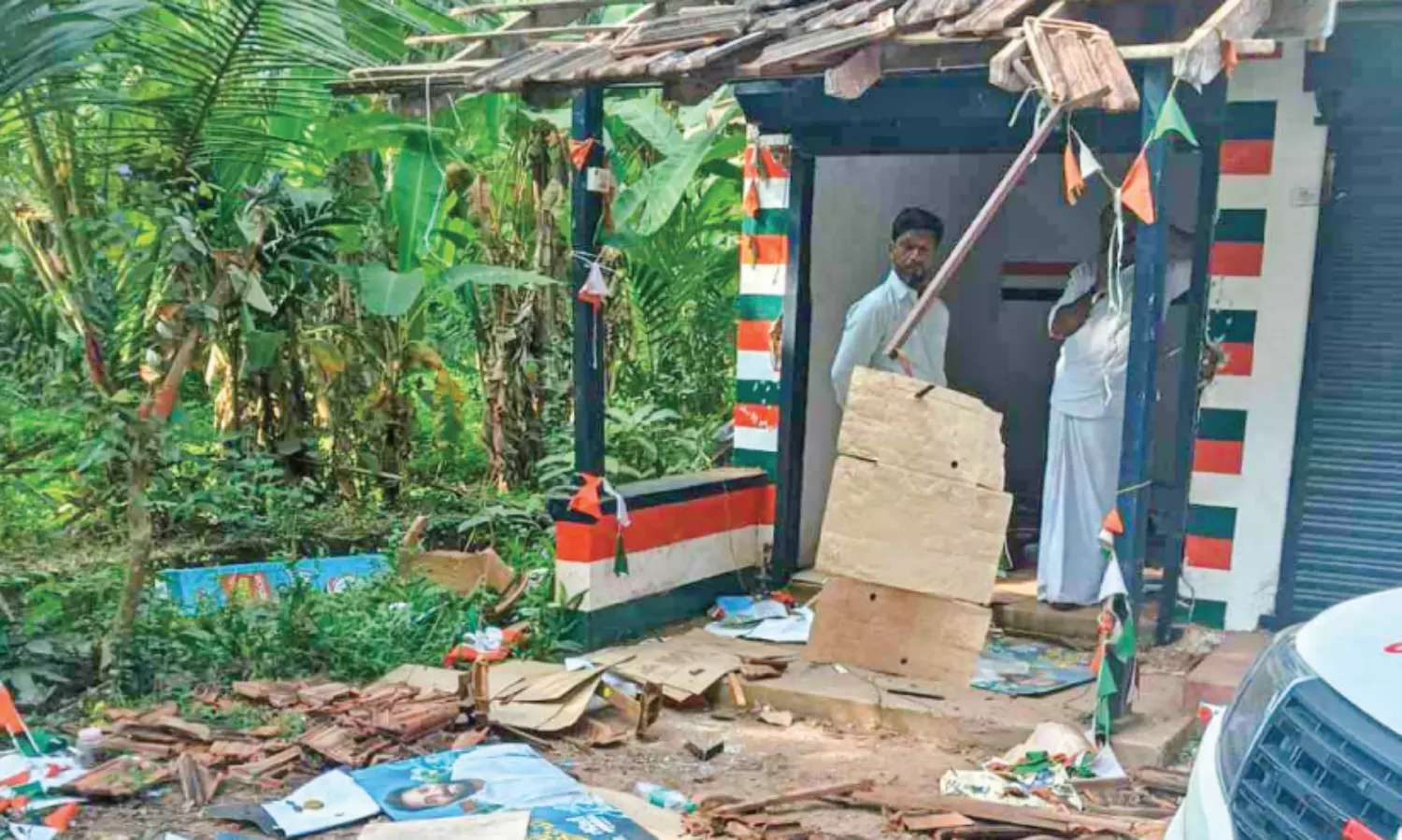 കോ​ൺ​ഗ്ര​സ് ഓ​ഫി​സി​ന് നേ​രെ ആ​ക്ര​മ​ണം