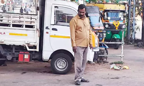 ഒരു പിടി അരിയിലെ അപൂർവ സൗഹൃദം