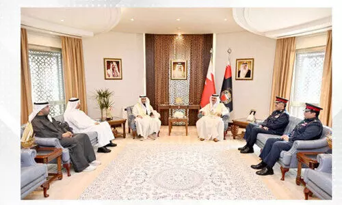 ബ​ഹ്‌​റൈ​ൻ ആ​ഭ്യ​ന്ത​ര മ​ന്ത്രി​ക്ക് കു​വൈ​ത്തി​ലേ​ക്ക് ക്ഷ​ണം