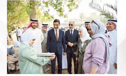 ബു​ദ​യ്യ ക​ർ​ഷ​ക വി​പ​ണി​യി​ൽ മ​ന്ത്രി​മാ​രു​ടെ സ​ന്ദ​ർ​ശ​നം