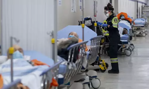 കാനഡയിൽ ഒരു സ്പെഷ്യലിസ്റ്റ് ഡോക്ടറെ കാണാൻ മണിക്കൂറുകൾ കാത്തിരിക്കേണ്ടി വരുന്നത് എന്തുകൊണ്ടാണ്...? കാനഡയിൽ ഒരു സ്പെഷ്യലിസ്റ്റ് ഡോക്ടറെ കാണാൻ മണിക്കൂറുകൾ കാത്തിരിക്കേണ്ടി വരുന്നത് എന്തുകൊണ്ടാണ്...?