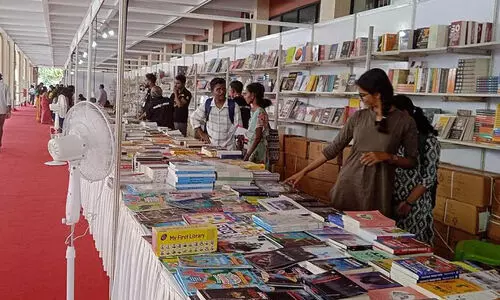 നിയമസഭ അന്താരാഷ്ട്ര പുസ്തകോത്സവം: ഏഴിന് തുടക്കം, മുഖ്യമന്ത്രി ഉദ്ഘാടനം ചെയ്യും നിയമസഭ അന്താരാഷ്ട്ര പുസ്തകോത്സവം: ഏഴിന് തുടക്കം, മുഖ്യമന്ത്രി ഉദ്ഘാടനം ചെയ്യും