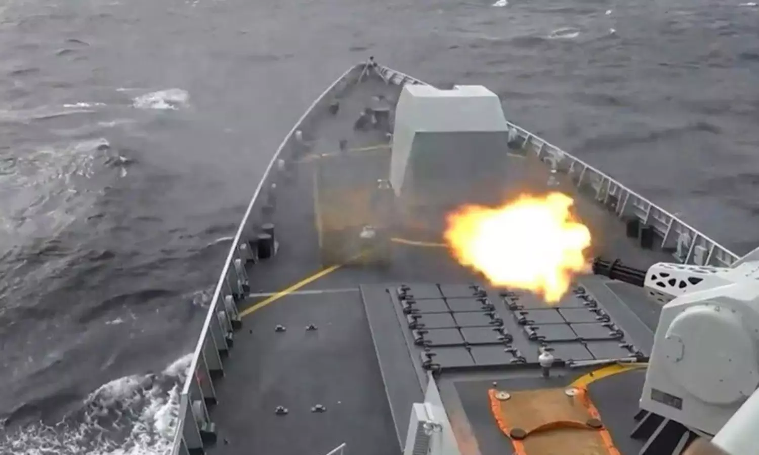 തായ്‌വാനി​ലേക്ക് ചൈനയുടെ റോക്കറ്റുകൾ; ഉപരോധ സൂചനയായി യുദ്ധക്കപ്പലുകളും ബോംബർ വിമാനങ്ങളും