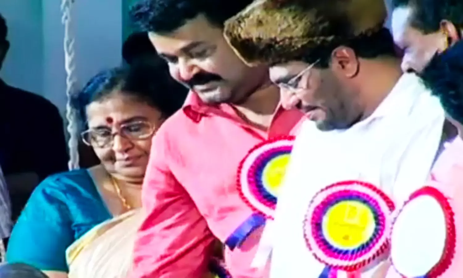 ‘ശോഭയുടെയും ശാന്തിയുടെയും ചൈതന്യം പടർത്തിയാണ് ശാന്തകുമാരിയമ്മ വിടപറഞ്ഞത്...’; വൈകാരിക കുറിപ്പുമായി സമദാനി