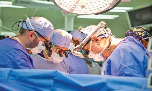 കു​വൈ​ത്തി​ൽ വി​ജ​യ​ക​ര​മാ​യ ര​ണ്ട് ഹൃ​ദ​യം മാ​റ്റി​വെ​ക്ക​ൽ ശ​സ്ത്ര​ക്രി​യ​ക​ൾ