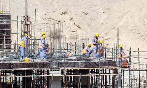 ഒ​മാ​നി​ൽ 1.16 ല​ക്ഷം ബ്ലൂ-​കോ​ള​ർ  ഇ​ന്ത്യ​ൻ തൊ​ഴി​ലാ​ളി​ക​ൾ