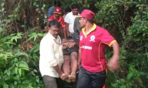 അപകടം പതിയിരിക്കുന്ന വ്യൂ പോയിന്റ്