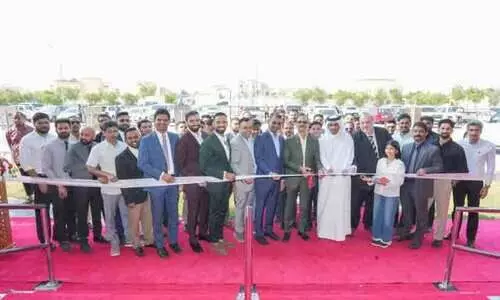 മാ​ർ​ക്ക് ആ​ൻ​ഡ് സേ​വ് ഹൈ​പ്പ​ർ സ്റ്റോ​ർ; ഐ​ൻ ഖാ​ലി​ദ് ബി​ൻ അ​ൽ ശൈ​ഖ് പ്ലാ​സ​യി​ൽ പ്ര​വ​ർ​ത്ത​ന​മാ​രം​ഭി​ച്ചു