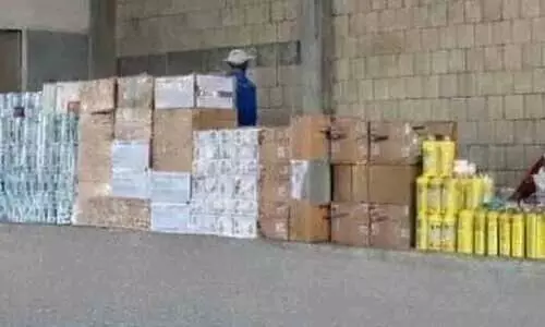 റേ​ഷ​ൻ ഭ​ക്ഷ്യ​വ​സ്തു​ക്ക​ളു​ടെ ക​ള്ള​ക്ക​ട​ത്ത് ശ്ര​മം ക​സ്റ്റം​സ് ത​ട​ഞ്ഞു