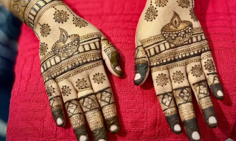 കെ.​ഡി.​എ​ൻ.​എ മൈ​ലാ​ഞ്ചി മ​ത്സ​രം ഒ​രു​ക്കു​ന്നു