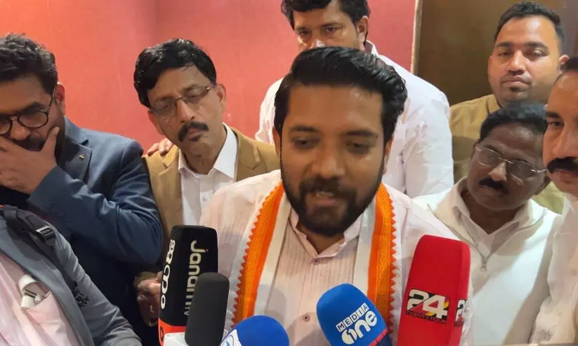 കേരള സർക്കാറിന്റേത് ബി.ജെ.പി അനുകൂല നിലപാട് -ഷാഫി പറമ്പിൽ കേരള സർക്കാറിന്റേത് ബി.ജെ.പി അനുകൂല നിലപാട് -ഷാഫി പറമ്പിൽ