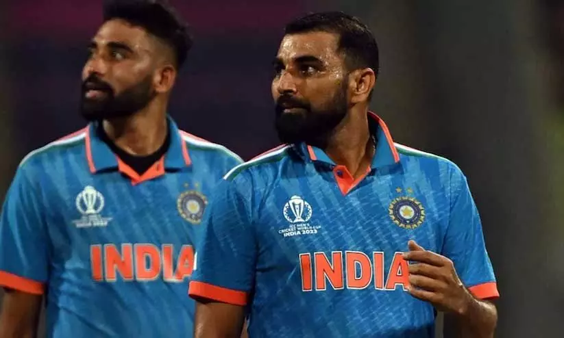 ഷമിയോ, സിറാജോ...? ന്യൂസിലൻഡിനെതിരായ ഏകദിന പരമ്പരക്കുള്ള ഇന്ത്യൻ ടീമിനെ ഇന്ന് പ്രഖ്യാപിക്കും ഷമിയോ, സിറാജോ...? ന്യൂസിലൻഡിനെതിരായ ഏകദിന പരമ്പരക്കുള്ള ഇന്ത്യൻ ടീമിനെ ഇന്ന് പ്രഖ്യാപിക്കും