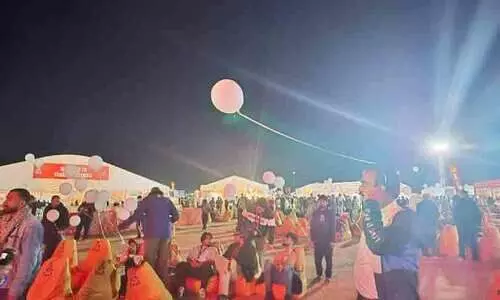 യാം​ബു​വി​ലെ ഡാ​ക്ക​ർ റാ​ലി ന​ഗ​രി​യി​ൽ ക​ള​റാ​യി പു​തു​വ​ത്സ​രാ​ഘോ​ഷം