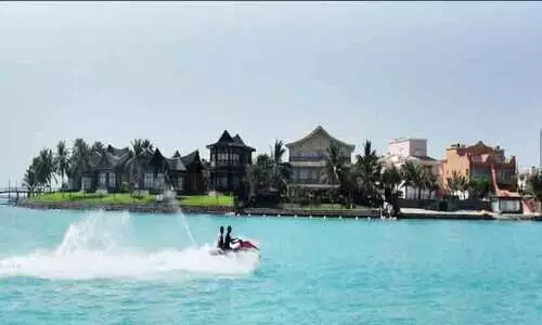 സൗ​ദി തീ​ര​ങ്ങ​ളി​ൽ വി​നോ​ദ​സ​ഞ്ചാ​ര വി​പ്ല​വം; ബീ​ച്ച് ഓ​പ​റേ​റ്റ​ർ​മാ​ർ​ക്ക്​ പു​തി​യ നി​യ​മാ​വ​ലി​യു​മാ​യി റെ​ഡ് സീ ​അ​തോ​റി​റ്റി