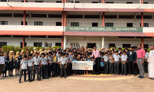 രോ​ഗി​ക​ൾ​ക്ക് കോ​ഡൂ​ർ ഐ.​സി.​ഇ.​ടി പ​ബ്ലി​ക് സ്കൂ​ൾ വി​ദ്യാ​ർ​ഥിക​ളു​ടെ കൈ​ത്താ​ങ്ങ്