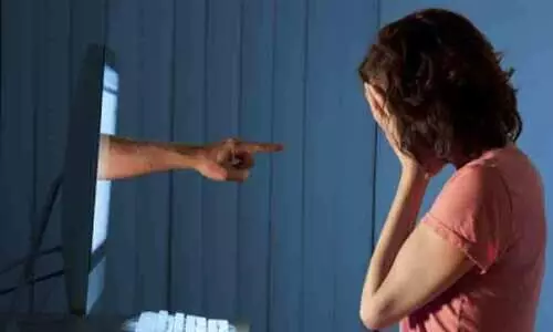 സോ​ഷ്യ​ൽ മീ​ഡി​യ