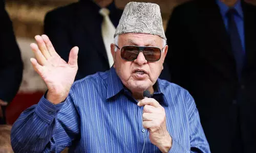 രാജ്യത്തുടനീളം കശ്മീരികൾക്കെതിരായ ആക്രമണങ്ങൾ: നാസിസത്തോട് ഉപമിച്ച് ഫാറൂഖ് അബ്ദുല്ല; ഹിറ്റ്‌ലർ ഭരണത്തിനെതിരെ മുന്നറിയിപ്പ്