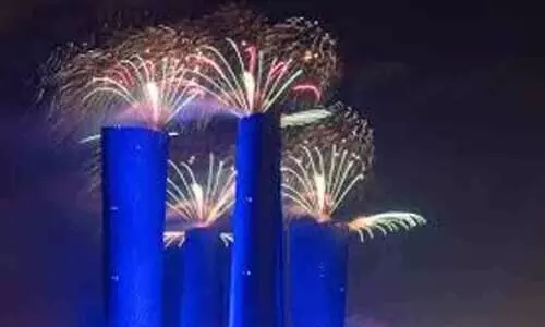 ചെറുതാക്കി -കളറാക്കി ലുസൈലിലെ പുതുവത്സരാഘോഷം ചെറുതാക്കി -കളറാക്കി ലുസൈലിലെ പുതുവത്സരാഘോഷം