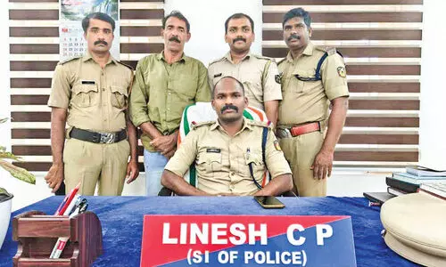 വീ​ട് കു​ത്തി​ത്തു​റ​ന്ന് ക​വ​ർ​ച്ച; പ്ര​തി പി​ടി​യി​ൽ