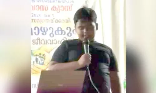 ചരിത്രം പഠിപ്പിച്ച്​കുട്ടിമാഷ്​ !