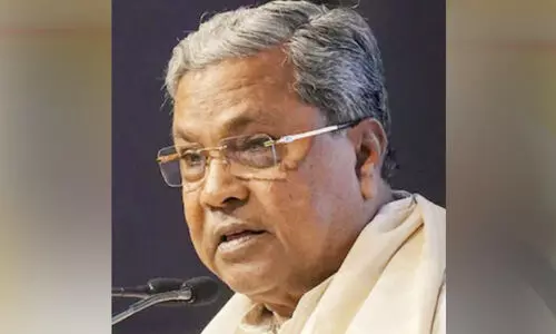 വാ​ണി​ജ്യ എ​ൽ.​പി.​ജി വി​ല വ​ർ​ധ​ന; സാ​ധാ​ര​ണ​ക്കാ​ർ​ക്കു​ള്ള തി​രി​ച്ച​ടി -സി​ദ്ധ​രാ​മ​യ്യ