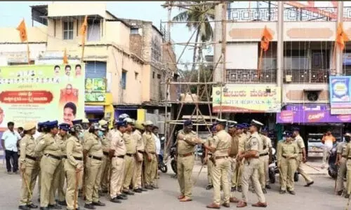 ബെ​ല്ലാ​രി സം​ഘ​ർ​ഷം; എം.​എ​ൽ.​എ ജ​നാ​ർ​ദ​ന റെ​ഡ്ഡി ഉ​ൾ​പ്പെ​ടെ 10 പേ​ർ​ക്കെ​തി​രെ കേ​സ്