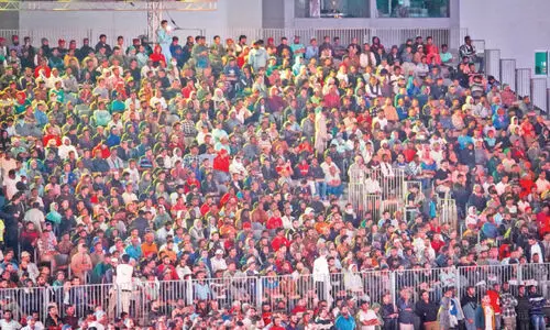 തൊഴിലാളികൾക്കായി പുതുവത്സരാഘോഷം സംഘടിപ്പിച്ചു തൊഴിലാളികൾക്കായി പുതുവത്സരാഘോഷം സംഘടിപ്പിച്ചു