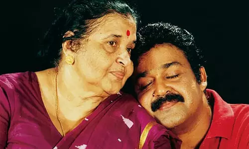 എന്നെ ഞാനാക്കിയ, സ്നേഹ വാത്സല്യം കൊണ്ടു കരുത്തായ എന്‍റെ പ്രിയപ്പെട്ട അമ്മ വിഷ്ണുപാതം പൂകി -അമ്മയുടെ വിയോഗത്തിൽ ഹൃദയ സ്പർശിയായ കുറിപ്പുമായി മോഹൻലാൽ