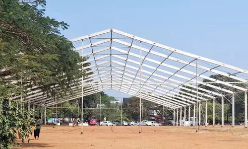 ക​ലാ​മാ​മാ​ങ്ക​ത്തെ വ​ര​വേ​ൽ​ക്കാ​നൊ​രു​ങ്ങി തൃ​ശൂ​ർ