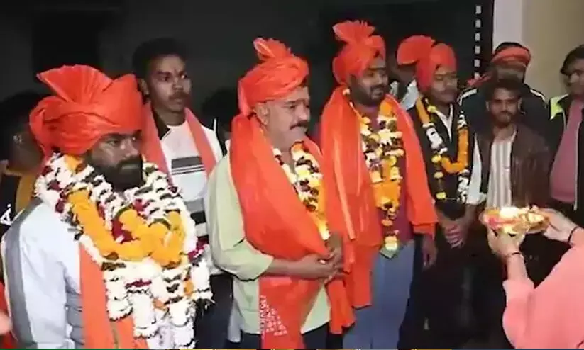 ക്രിസ്മസ് ആക്രമണ കേസിൽ ജാമ്യം ലഭിച്ചവർക്ക് വൻ സ്വീകരണം; ബി.ജെ.പി സർക്കാർ ഗുണ്ടായിസത്തെ പിന്തുണക്കുന്നെന്ന് കോൺഗ്രസ് ക്രിസ്മസ് ആക്രമണ കേസിൽ ജാമ്യം ലഭിച്ചവർക്ക് വൻ സ്വീകരണം; ബി.ജെ.പി സർക്കാർ ഗുണ്ടായിസത്തെ പിന്തുണക്കുന്നെന്ന് കോൺഗ്രസ്