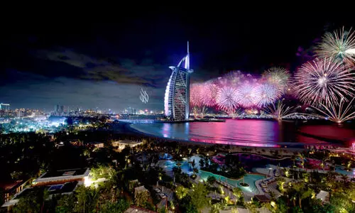 യു.​എ.​ഇ​ക്ക്​ പു​തു​പ്ര​തീ​ക്ഷ​ക​ളു​ടെ പു​തു​വ​ർ​ഷം